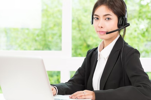 Hình ảnh đội ngũ hỗ trợ khách hàng chuyên nghiệp 24/7 của 8win55